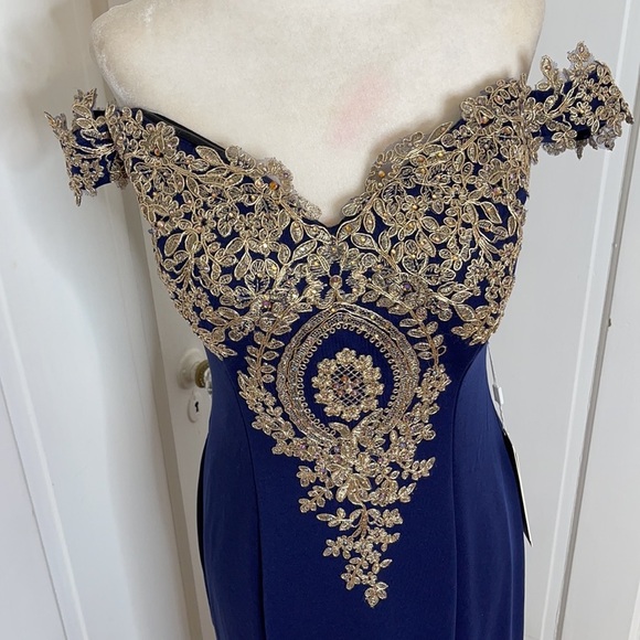 The Alina Dress - Picture 3 of 15